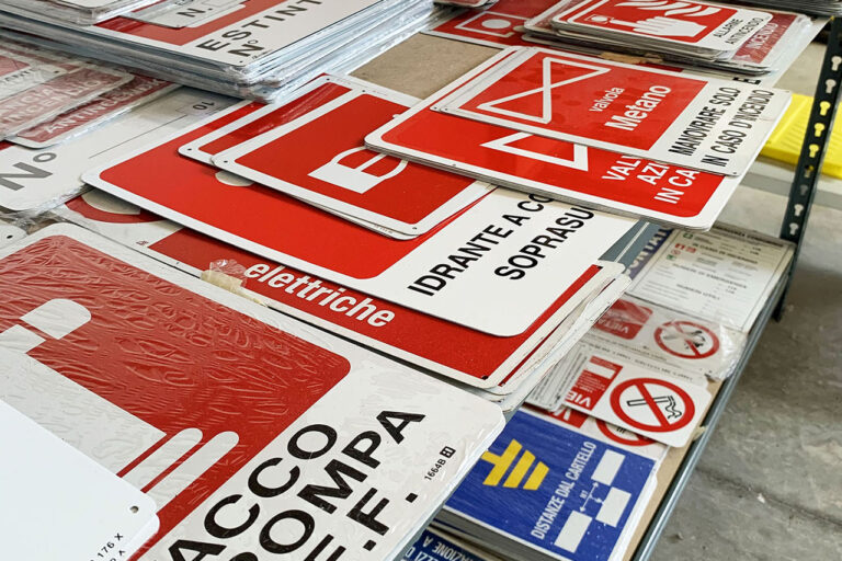 Servizi Schio Antincedi 11 Segnaletica Aziendale Vicenza
