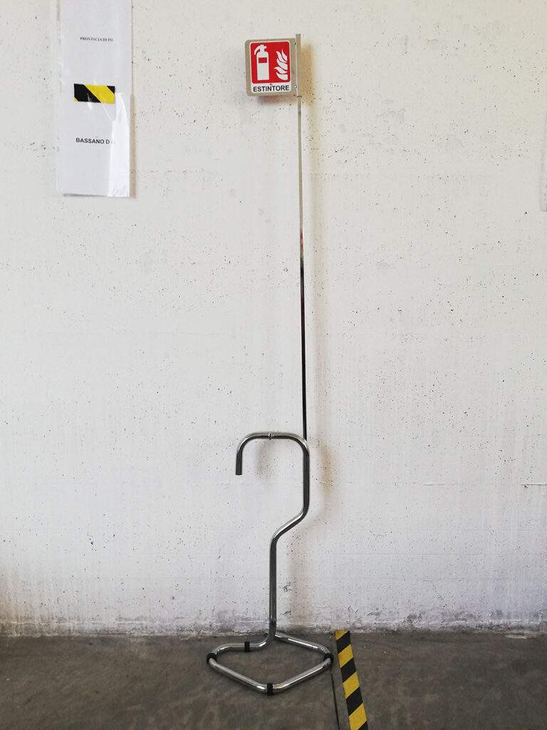 Servizi Schio Antincedi 6 Piantana supporto estintore